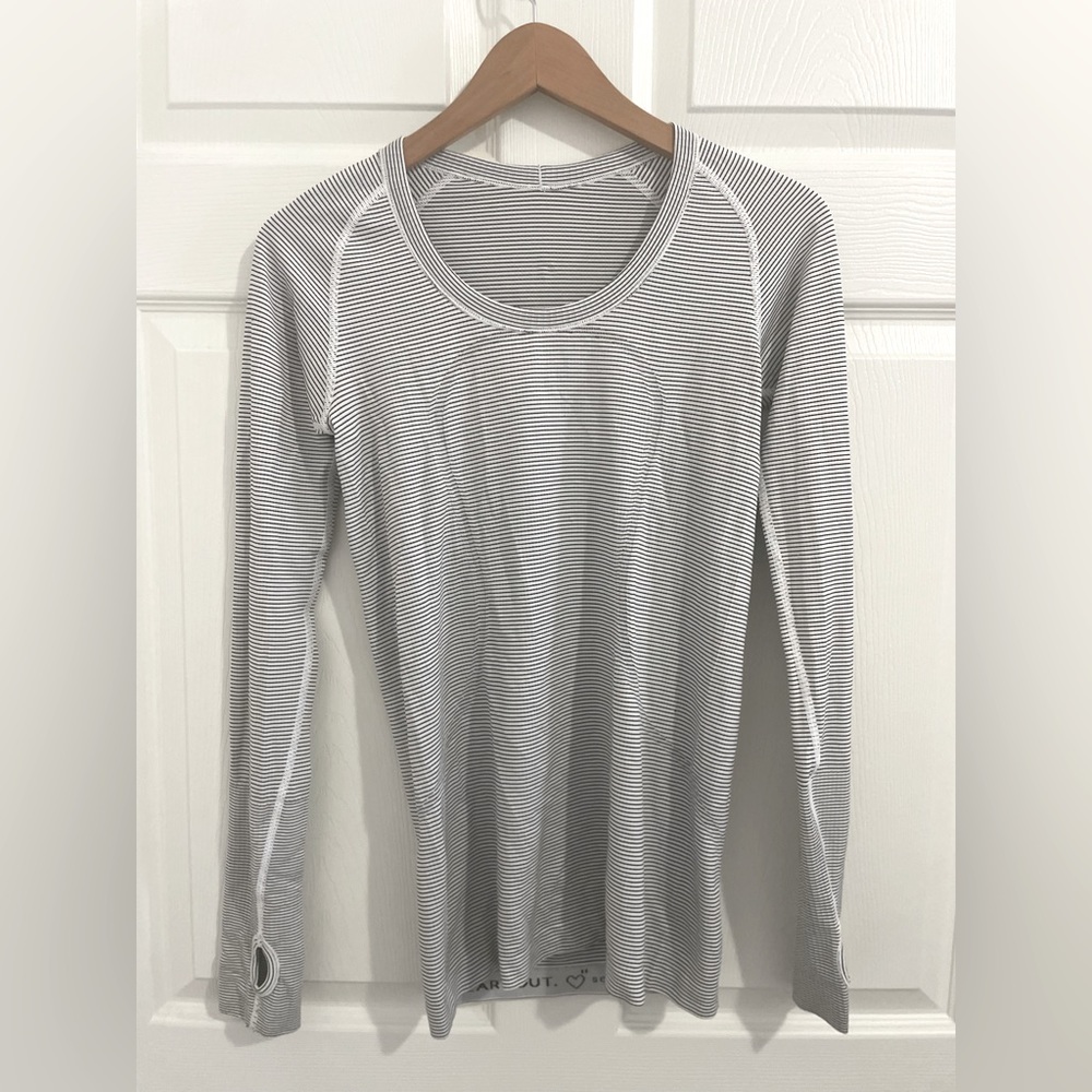 EUC Lululemon Run Swiftly Long Sleeve.